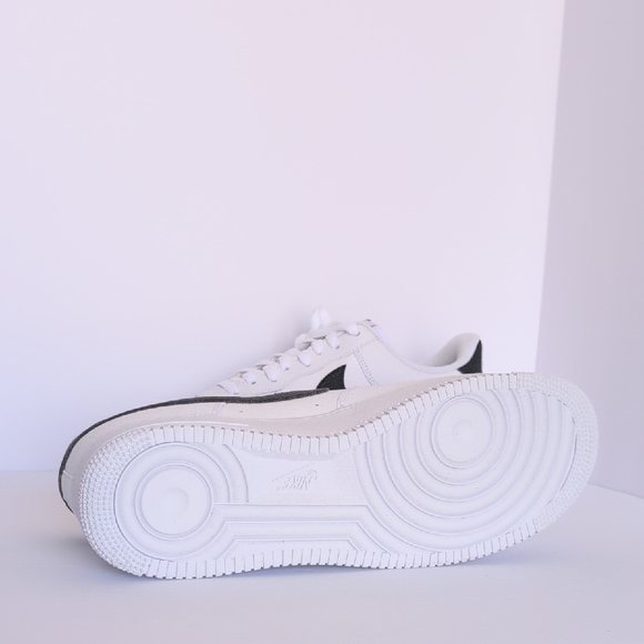 Air Force 1 Nike White & Black US 13M - Picture 10 of 10
